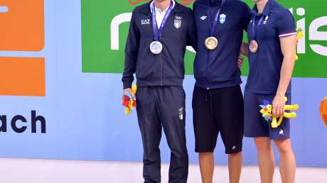 Nuoto 100 Dorso Lorenzo MORA Argento Podio foto Simone Ferraro SFA_0773 copia