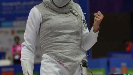 Scherma Femminile CALISSI vs KARAMETE foto Luca Pagliaricci ORA03767 copia 