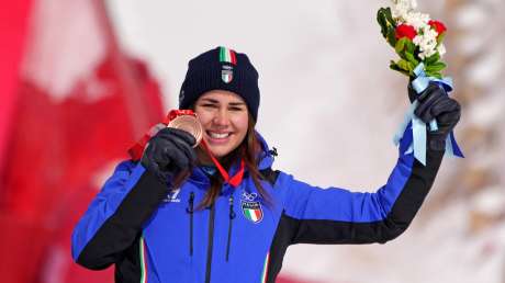 220215 Discesa Libera D Podio GOGGIA DELAGO ph Simone Ferraro BEI02026 copia