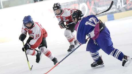 2218 Hockey 148 ph Simone Ferraro 30-SFA08924