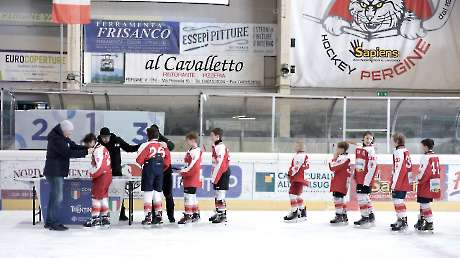2218 Hockey 161 ph Simone Ferraro 17-SFA09231