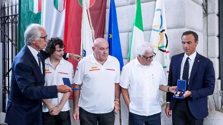 Giunta Luna Rossa Ph Simone Ferraro SFA07967 copia