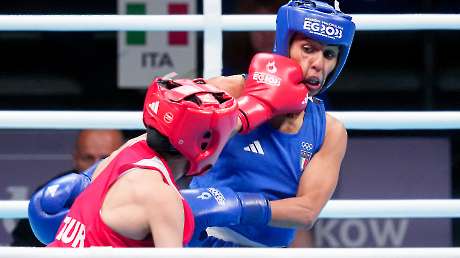 Sirine CHARAABI v Hatice AKBAS (TUR) Ph Simone Ferraro SFA09923 copia