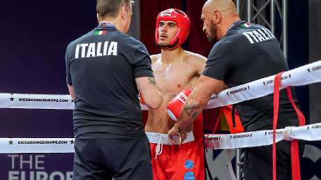 Kickboxing Damiano Salvatore TRAMONTANA v Farid AGHAMOGHLANOV (AZE) Ph Simone Ferraro SFA01008 copia