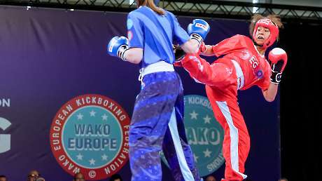 Kickboxing Luna MENDY v Urska GAZVODA (SLO) Ph Simone Ferraro SFA05234 copia
