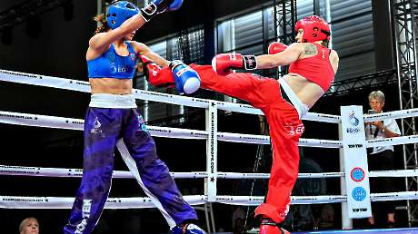 Kickboxing Nicole PERONA v Emine ARSLAN (TUR) Ph Simone Ferraro SFA02340 copia