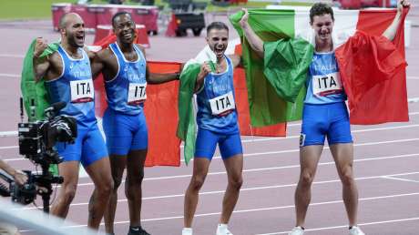 Staffetta 4x100 ITA ORO Foto Luca Pagliaricci GMT _TOK7650 copia