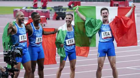 Staffetta 4x100 ITA ORO Foto Luca Pagliaricci GMT _TOK7657 copia