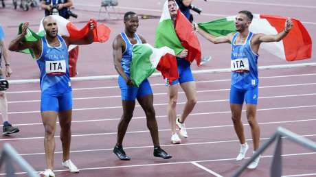 Staffetta 4x100 ITA ORO Foto Luca Pagliaricci GMT _TOK7676 copia