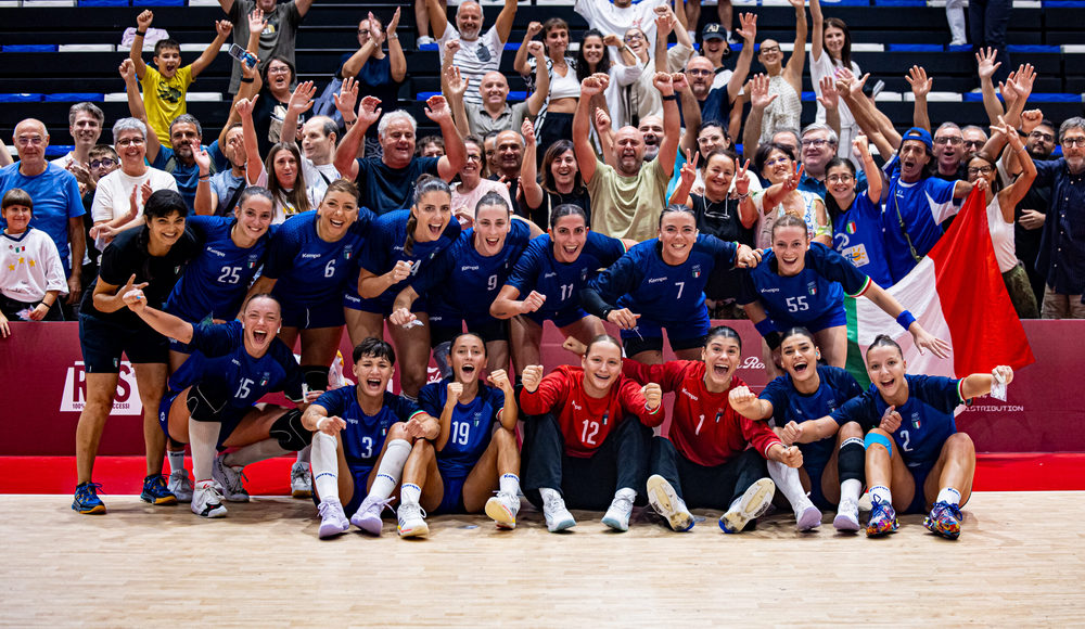 Pallamano: Nazionale femminile in finale per l'oro. Italia quarta nella gara a squadre di salto ostacoli