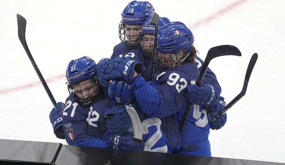 Hockey: storica vittoria per l'Italia femminile. Ian Matteoli vola in finale nel big air di snowboard