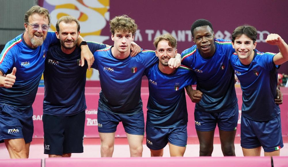 Doppia medaglia nelle gare a squadre: l'Italia maschile stende l'Egitto e vince l'oro, argento per le azzurre
