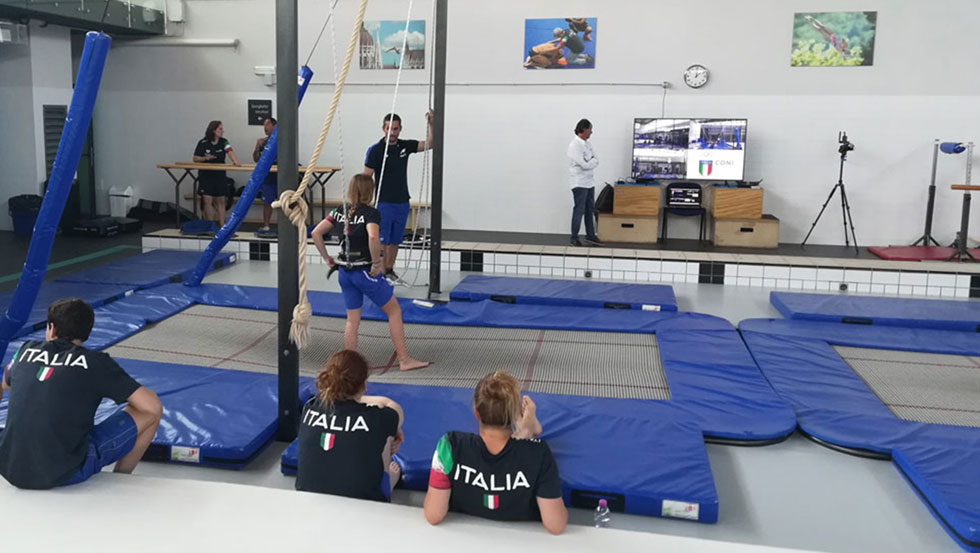 Istituto di Scienza dello sport - Strumentazione Istituto di Scienza dello sport - Strumentazione con gli Atleti