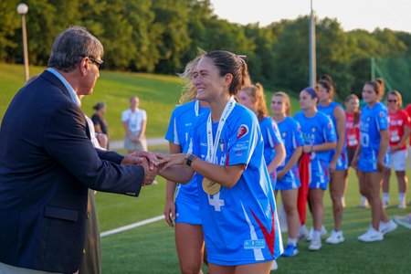 Field, la Nazionale femminile vince i Mondiali Divisione II: liquidato 11-4 il Messico