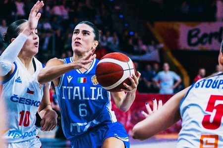 Esordio vincente ai Mondiali per le azzurre: superata 63-54 la Cechia a Berlino