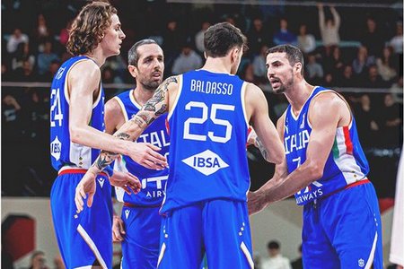 Qualificazioni Mondiali 2027: Italia maschile battuta 76-81 dall'Islanda al debutto