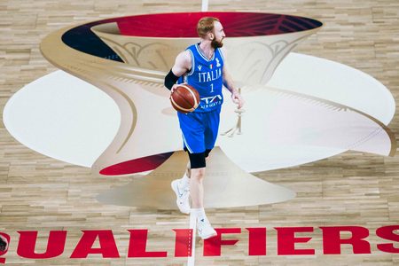 Qualificazioni Mondiali 2027: l'Italia maschile si arrende alla Serbia 76-64 a Pesaro