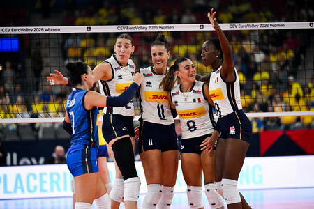 Europei femminili, l'Italia cala il tris di successi: Svezia sconfitta per 3-0 a Göteborg