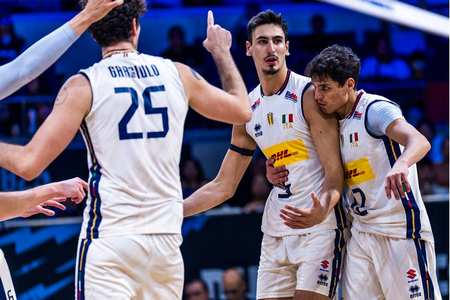 Mondiali, gli azzurri regolano per 3-0 l'Ucraina: ora c'è l'Argentina negli ottavi di finale