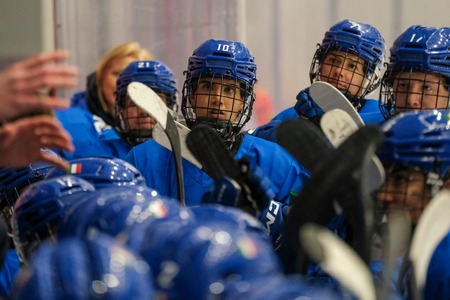 Hockey, azzurre in testa ai Mondiali Divisione I Gruppo A: piegata 6-4 la Slovacchia