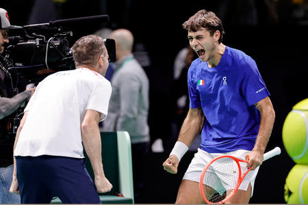 Coppa Davis: l'Italia domina per 2-0 l'Austria e conquista la semifinale a Bologna